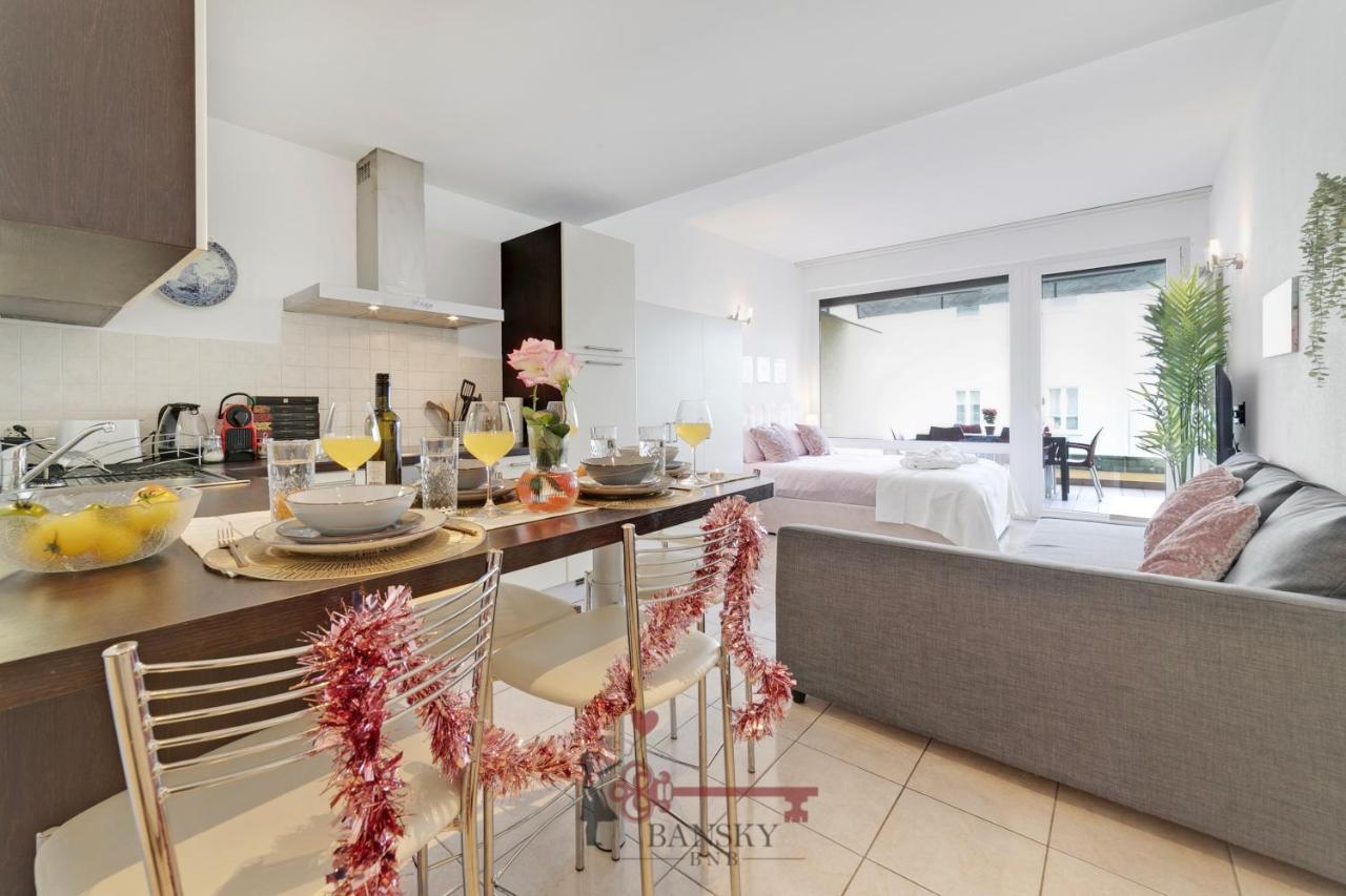 'Cuore Di Rose' Parking - Welcome Set, Netflix, For 4 Persons -By Easylife Swiss Lugano Zewnętrze zdjęcie